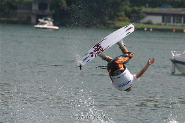 wake04-350