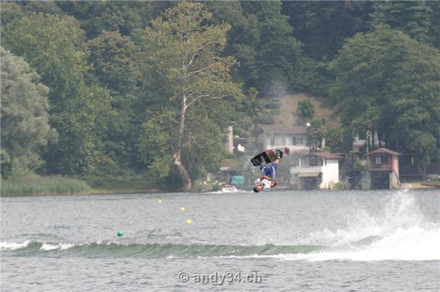 wake05-002